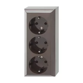   GAO 0510089777 Business Line IP20 3 férőhelyes földelt csatlakozóaljzat, beltéri, 230 V~ /50 Hz / 16 A, barna