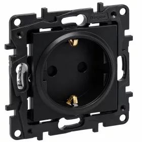   Legrand 863520 Niloé Step 2P+F csatlakozóaljzat (rugós) biztonsági zsaluval fekete