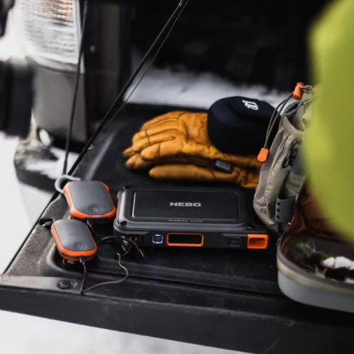 NEBO NEB-PST-0004-G Rambler PS100, PowerBank, 95,9 Wh, 2x USB-A (2,4 A), 1x USB-C PD (45W), szolárpanel kompatibilis, 385 lm lámpa