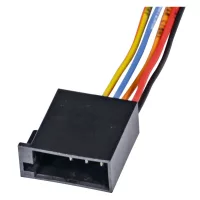 Antennacsatlakozó, hangszóró-csatlakozó, tápellátás-csatlakozó