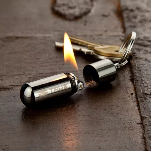 True Utility Firestash, TU262K, vízálló öngyújtó, krómozott cink, hagyományos öngyújtóbenzin